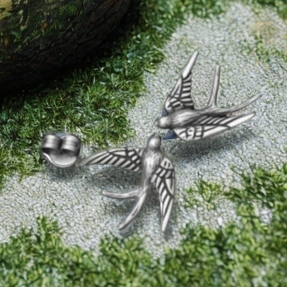 ANTHROPOLOGIE ITTY BITTY SPARROW STUD EARRINGS 1 - Picture 1 of 5